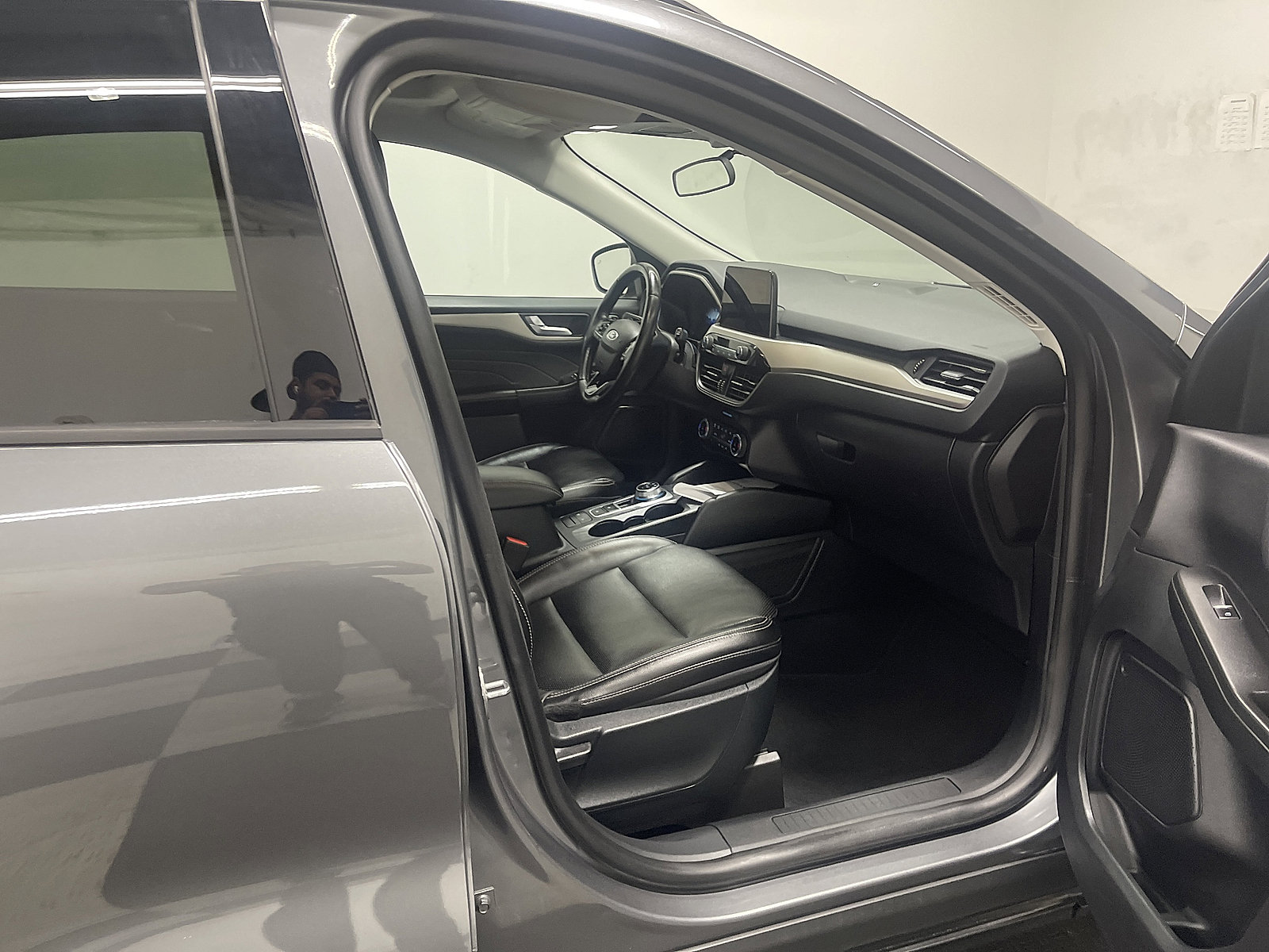 Used 2022 Ford Escape SEL w/ Technology Package AWD/4WD image 16