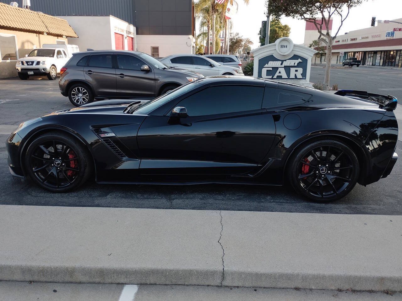 Used 2016 Chevrolet Corvette Z06 w/ 3LZ Preferred Equipment Group RWD image 25