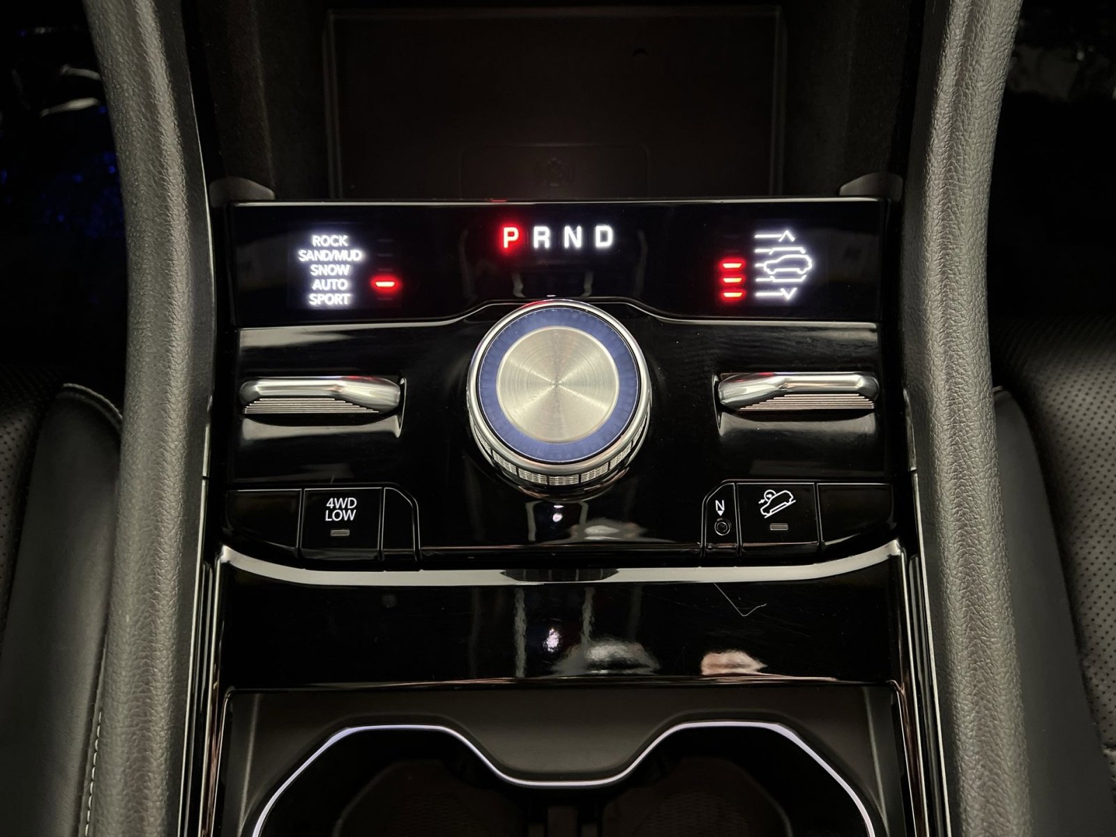 Used 2022 Jeep Grand Cherokee Overland w/ Luxury Tech Group IV image 22