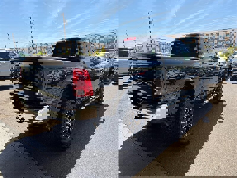 Used 2018 RAM 2500 Tradesman w/ Chrome Appearance Group image 5