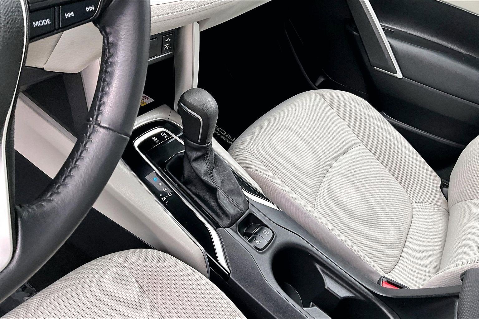 Used 2022 Toyota Corolla Cross LE w/ Moonroof Package AWD/4WD image 16