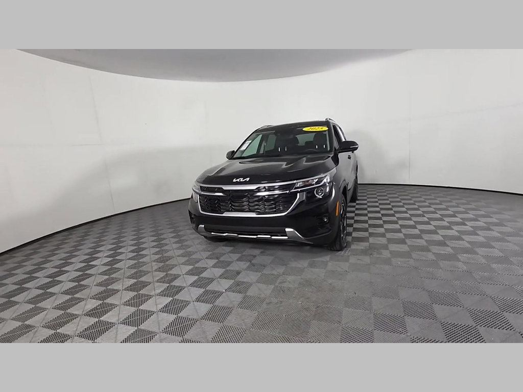 Used 2025 Kia Seltos EX w/ EX Sunroof Package FWD image 53