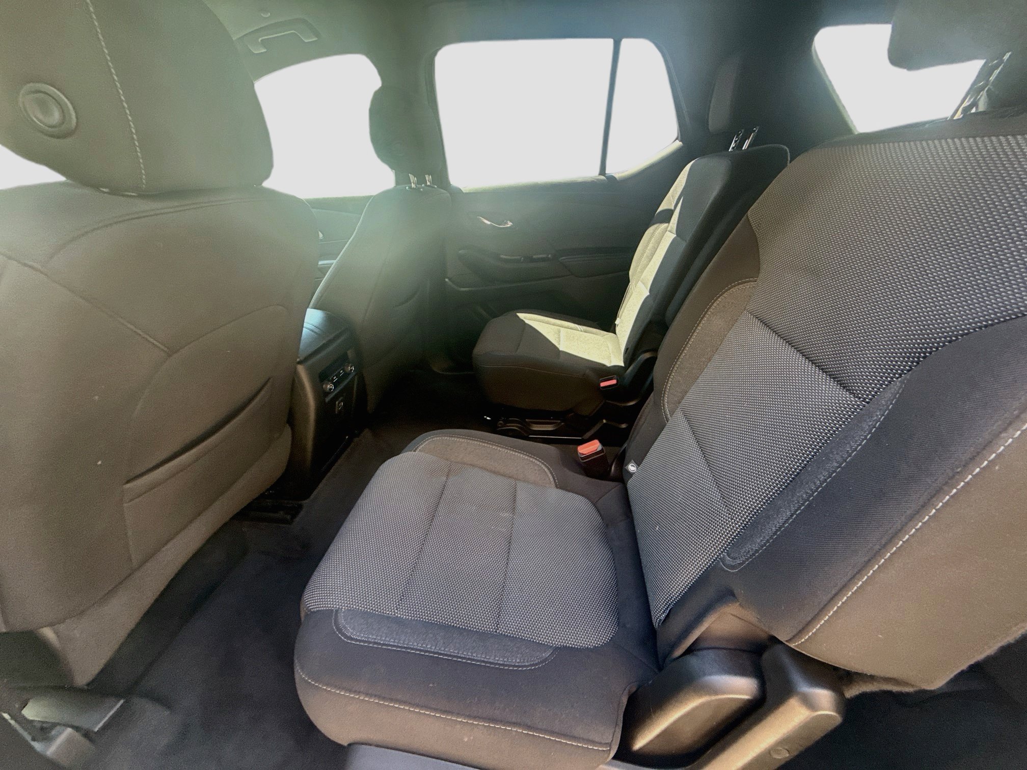 Used 2022 Chevrolet Traverse LT FWD image 21