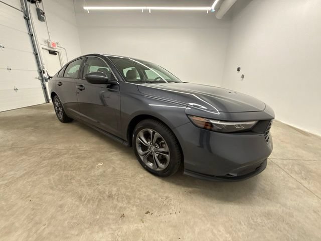 Certified 2023 Honda Accord EX image 3