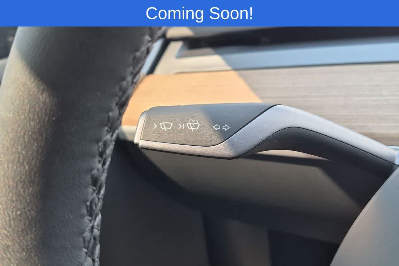 Used 2024 Tesla Model Y Long Range AWD/4WD image 25