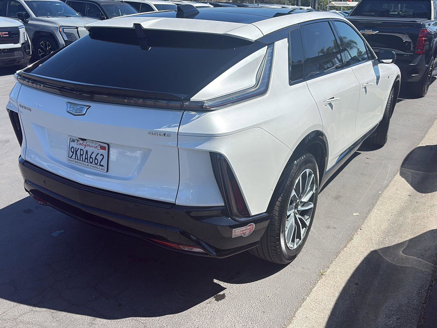 Used 2024 Cadillac Lyriq Sport image 3