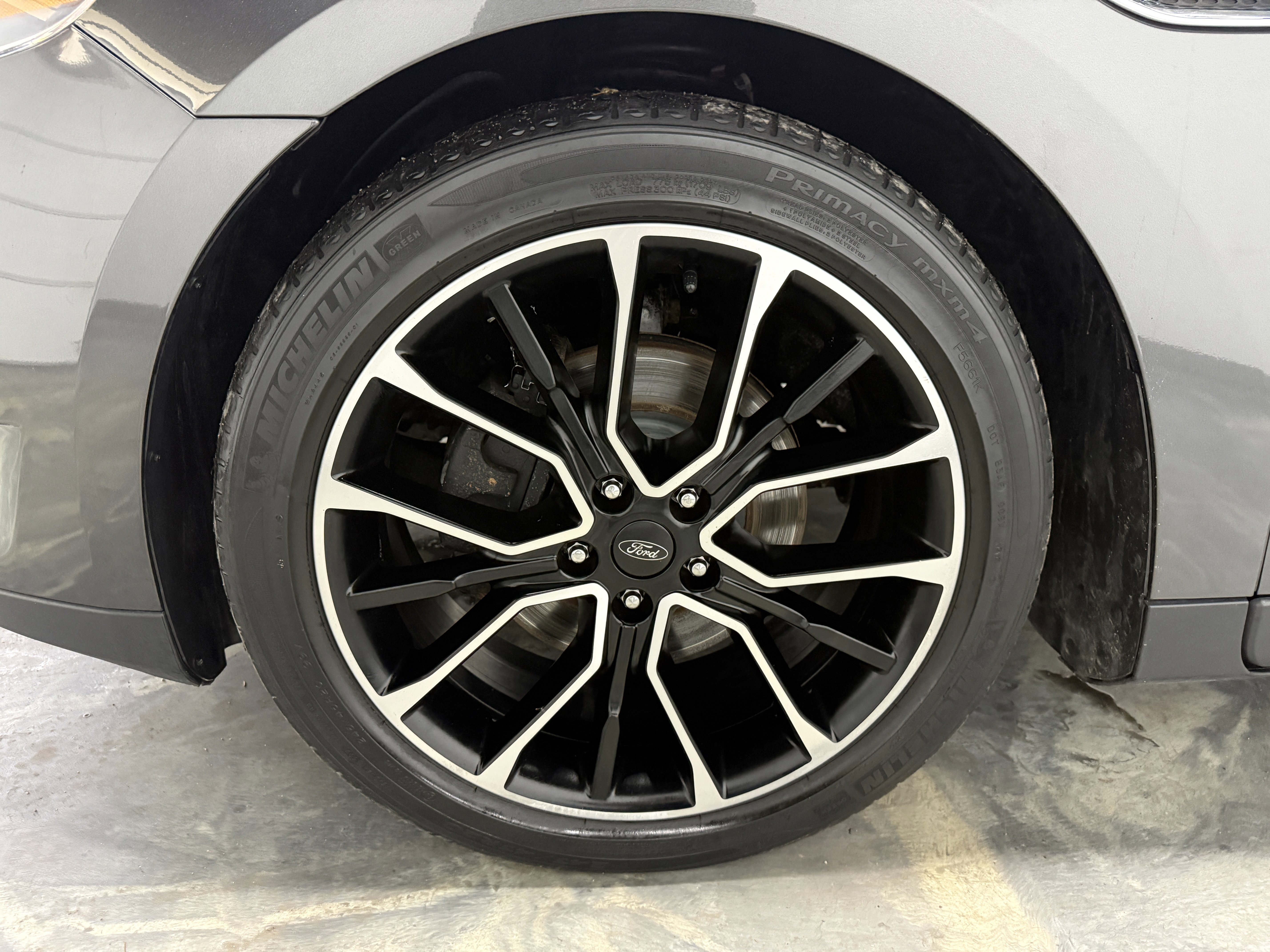 Used 2017 Ford Taurus Limited image 30