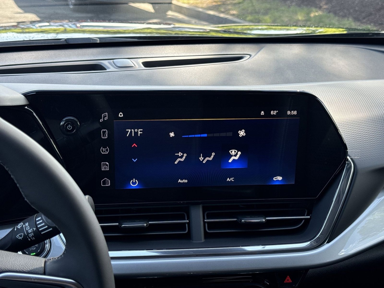 New 2026 Chevrolet Trax LT w/ Driver Confidence Package FWD image 20