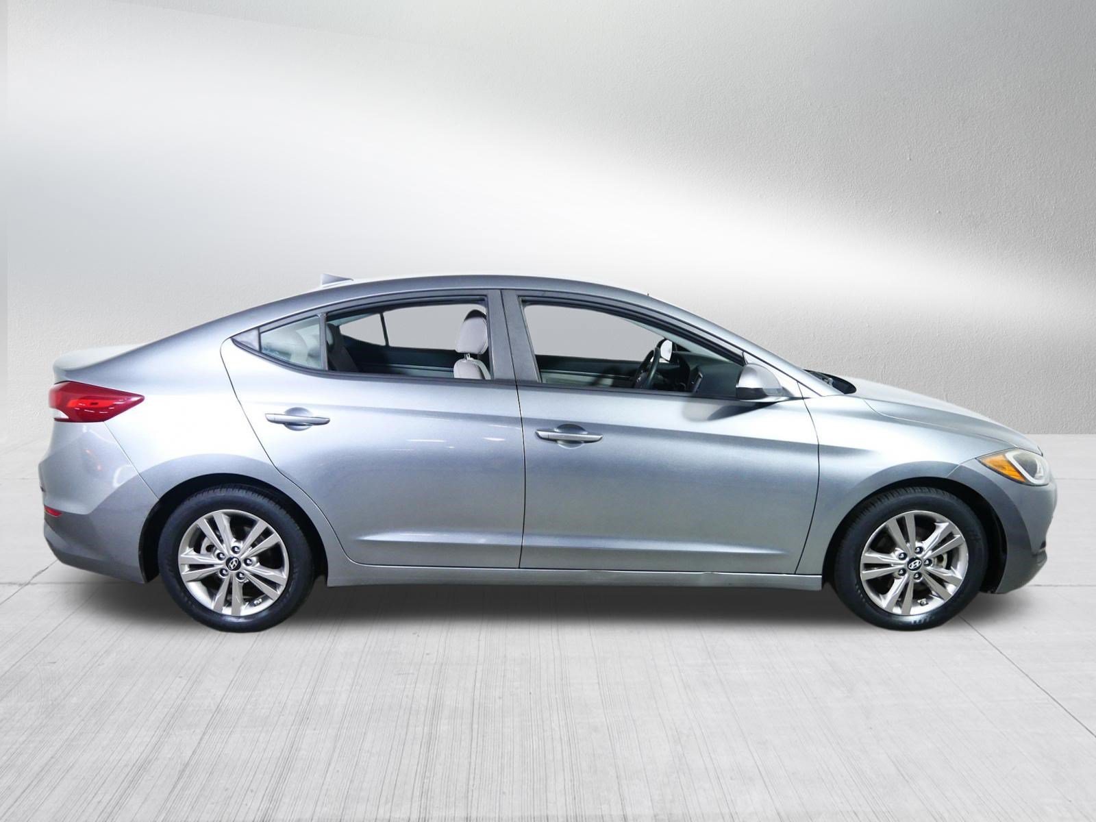 Used 2018 Hyundai Elantra SEL w/ Cargo Package FWD image 8