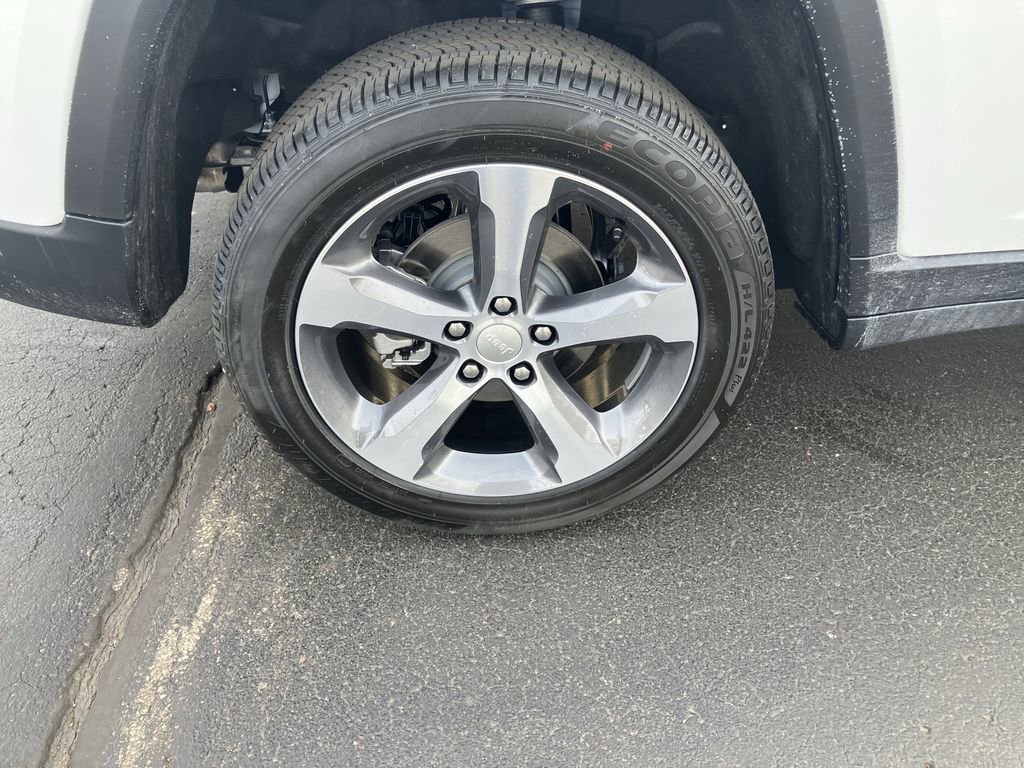 New 2026 Jeep Grand Cherokee Limited image 16