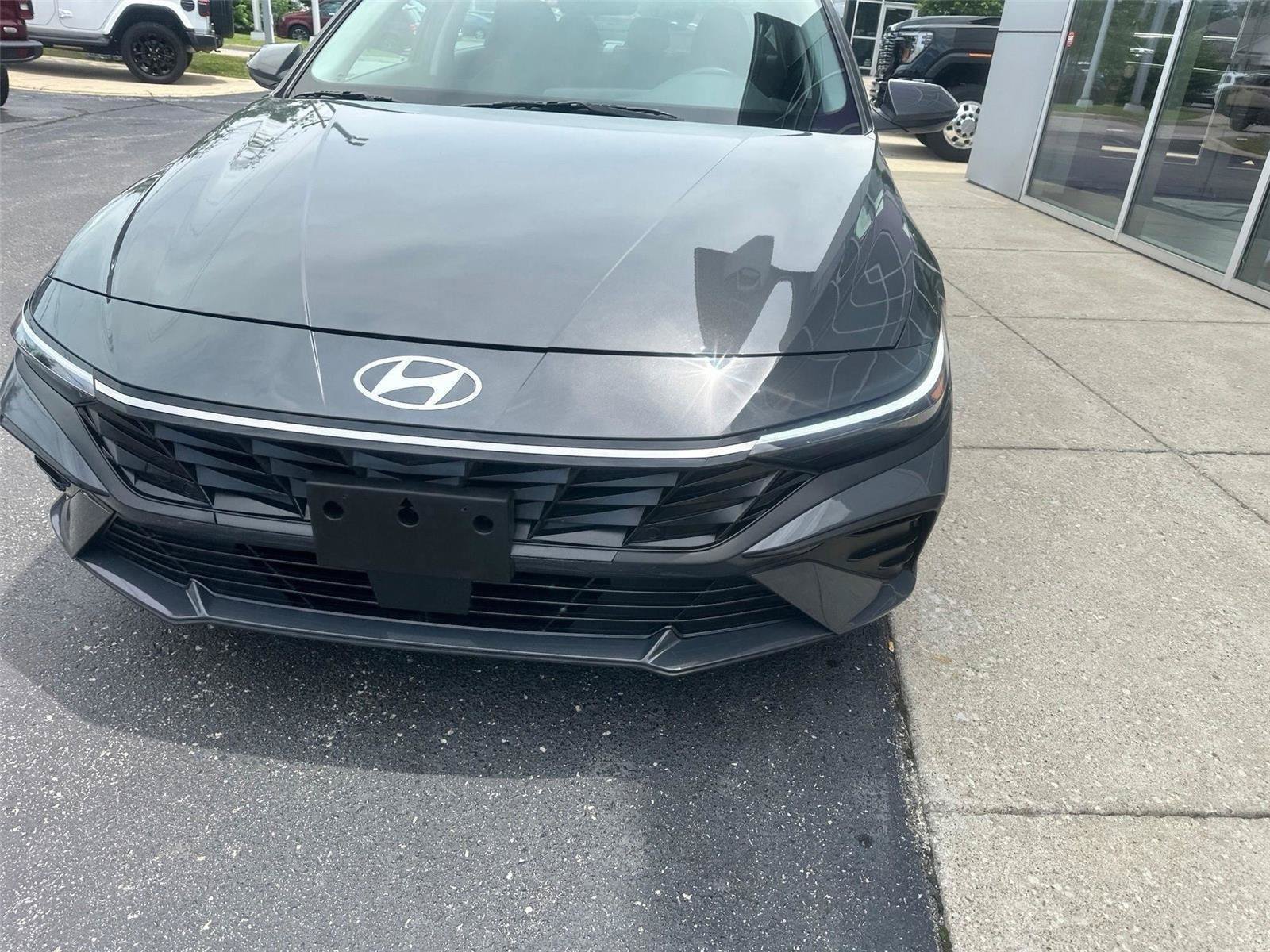 Used 2025 Hyundai Elantra SEL FWD image 7