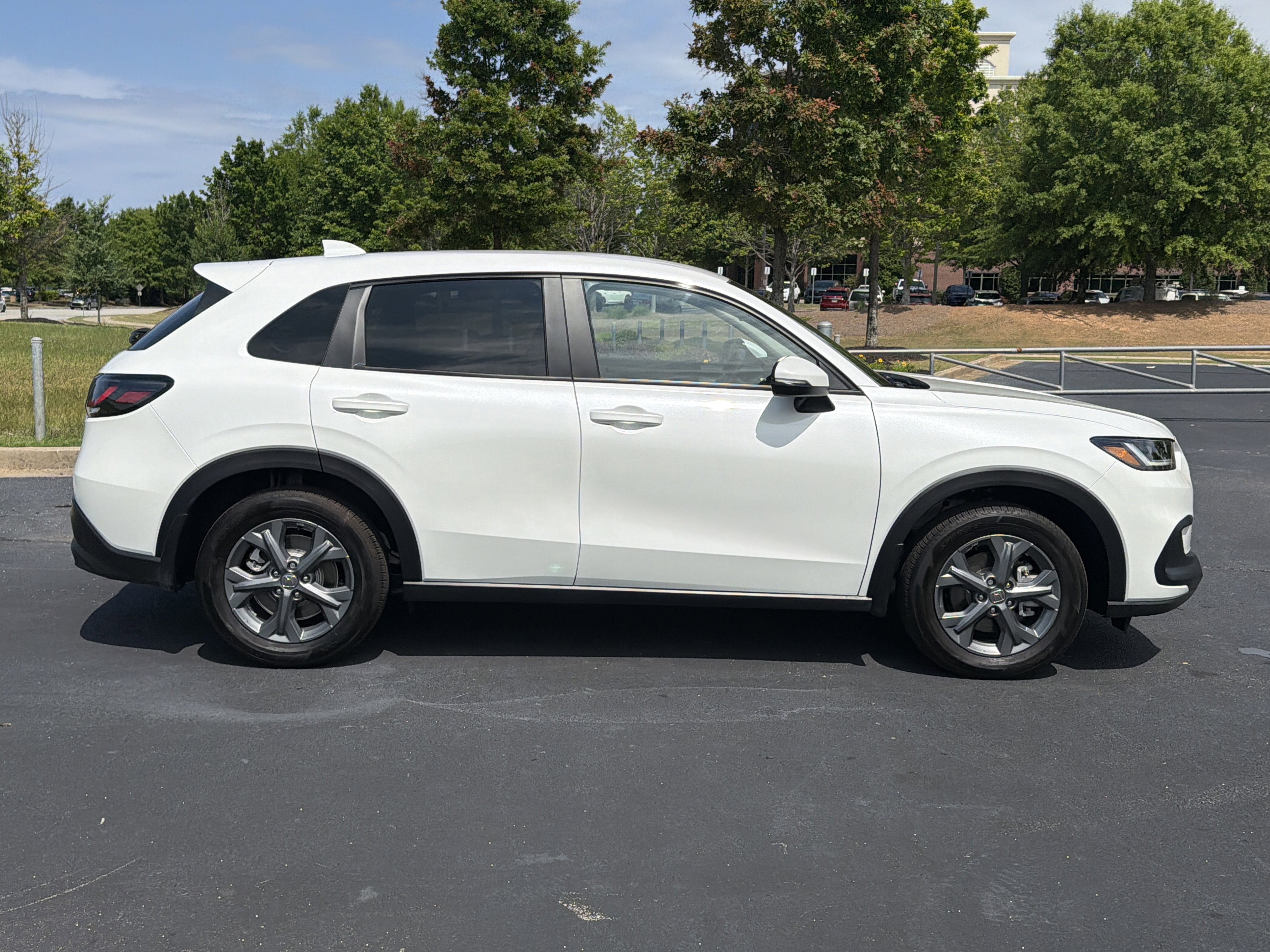 Certified 2026 Honda HR-V LX image 10