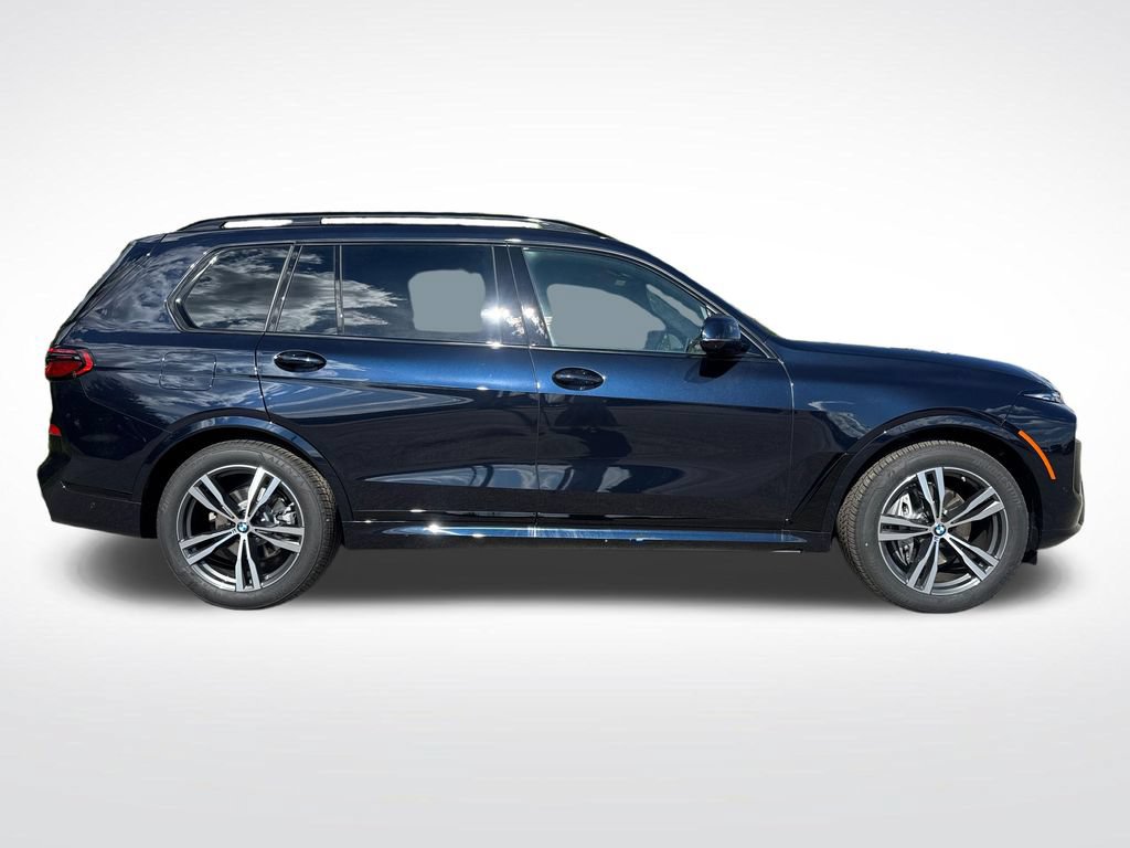 New 2026 BMW X7 xDrive40i w/ M Sport Package AWD/4WD image 2