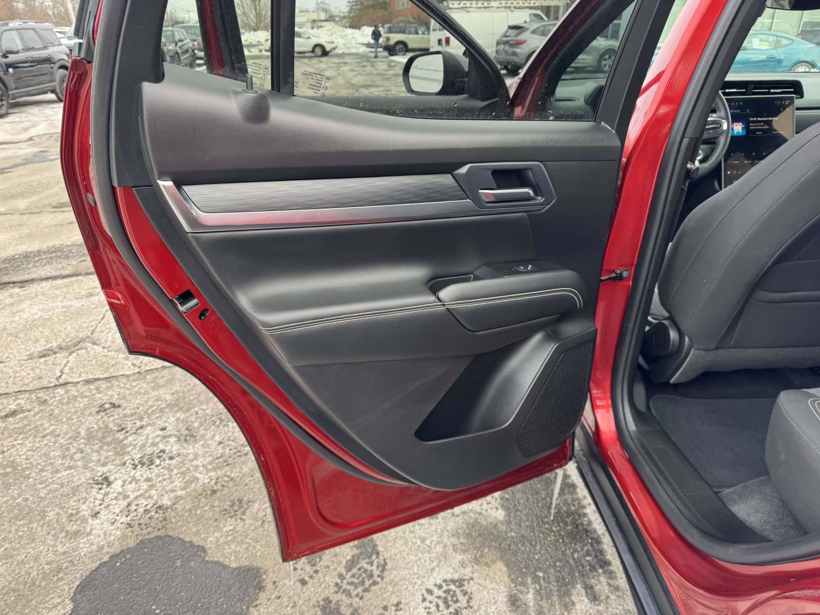 Used 2025 GMC Terrain Elevation image 17