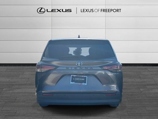 Used 2021 Toyota Sienna XLE FWD image 5