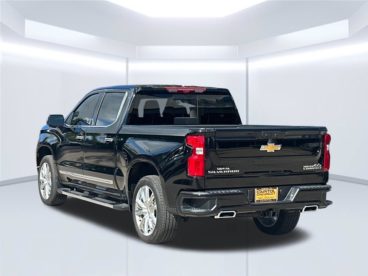 New 2026 Chevrolet Silverado 1500 High Country w/ High Country Premium Package AWD/4WD image 3