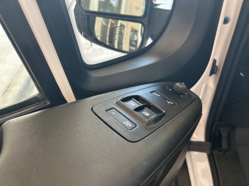 Used 2025 RAM ProMaster 2500 w/ Convenience Group FWD image 31