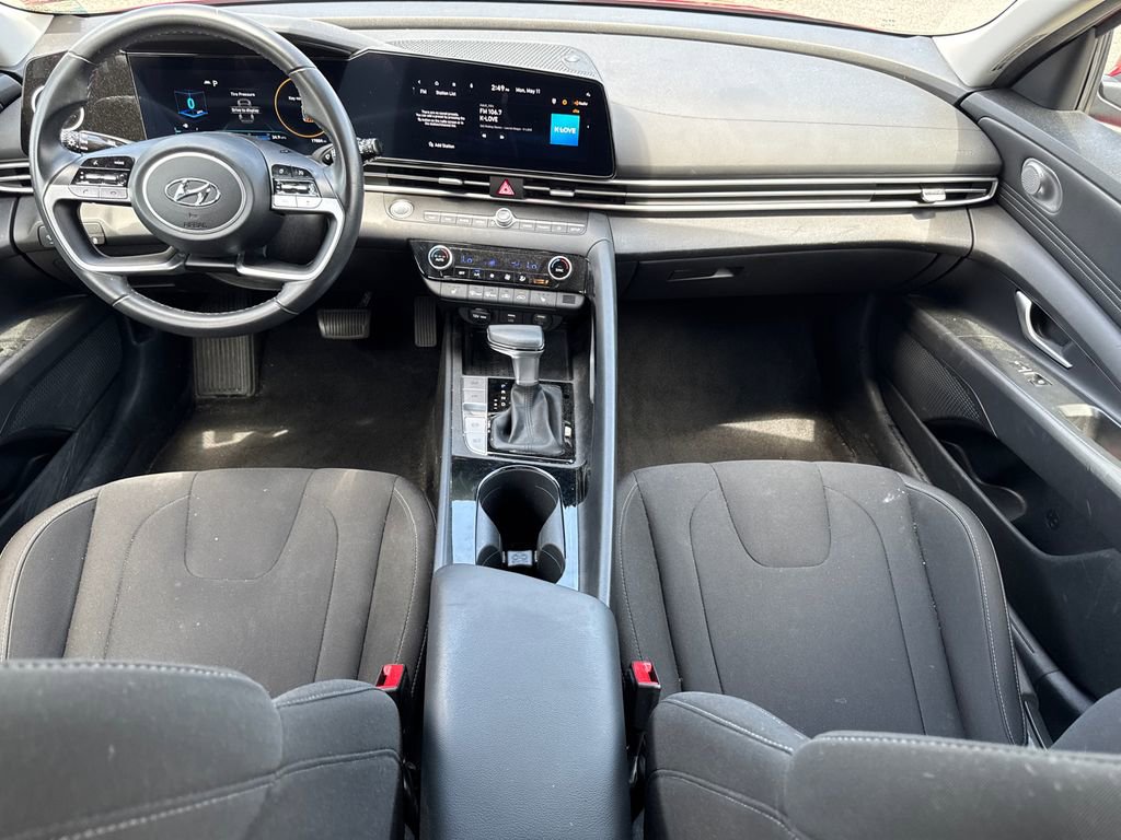 Used 2023 Hyundai Elantra SEL w/ Convenience Package FWD image 22