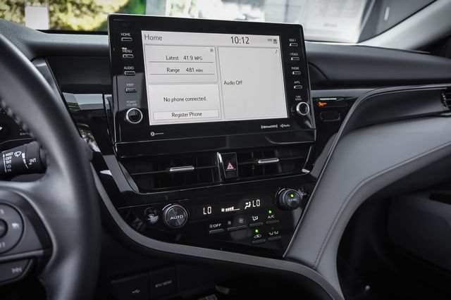 Used 2024 Toyota Camry SE w/ Audio Upgrade Package FWD image 16