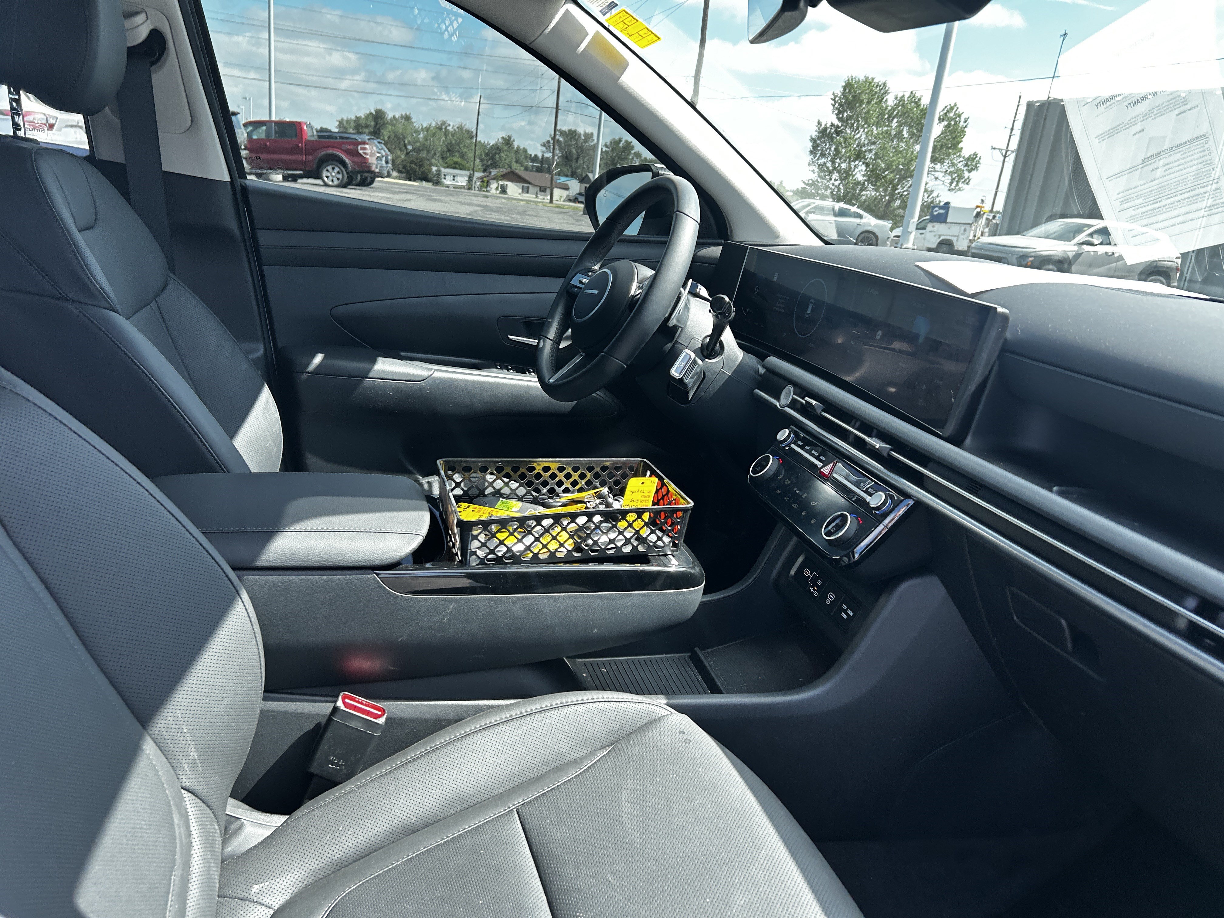 Used 2025 Hyundai Tucson SEL w/ Tow & Go Package AWD/4WD image 13