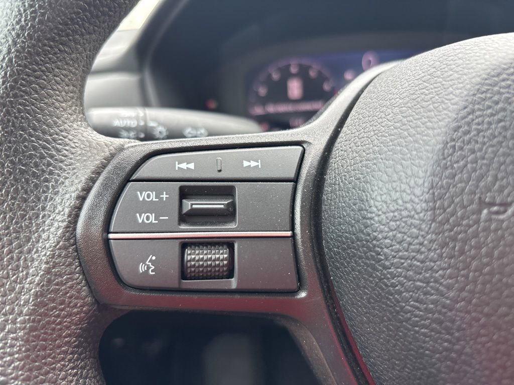 Used 2023 Honda Accord EX image 16