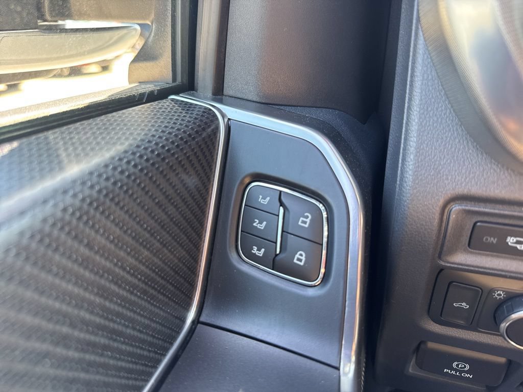 Used 2022 Ford F150 Raptor w/ Equipment Group 801A High AWD/4WD image 6
