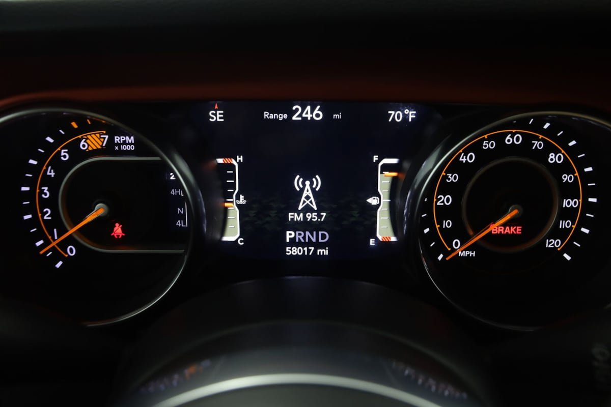 Used 2023 Jeep Wrangler Unlimited Rubicon AWD/4WD image 16