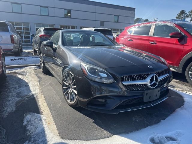 Used 2019 Mercedes-Benz SLC 300 image 1