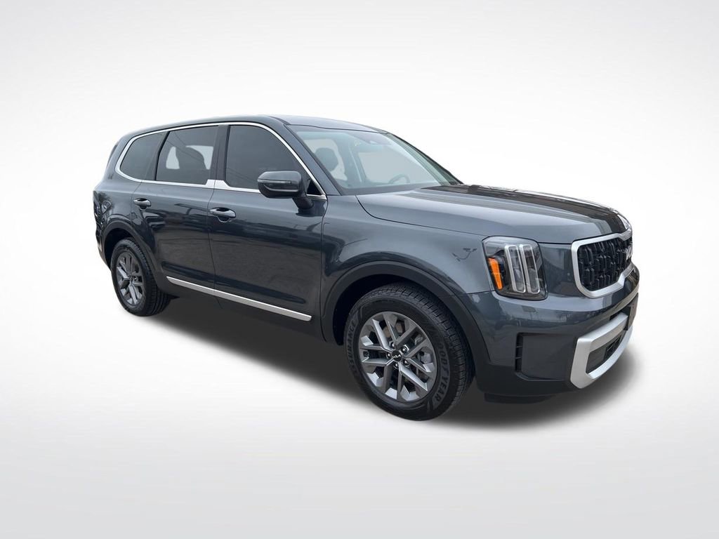 Certified 2024 Kia Telluride LX image 3