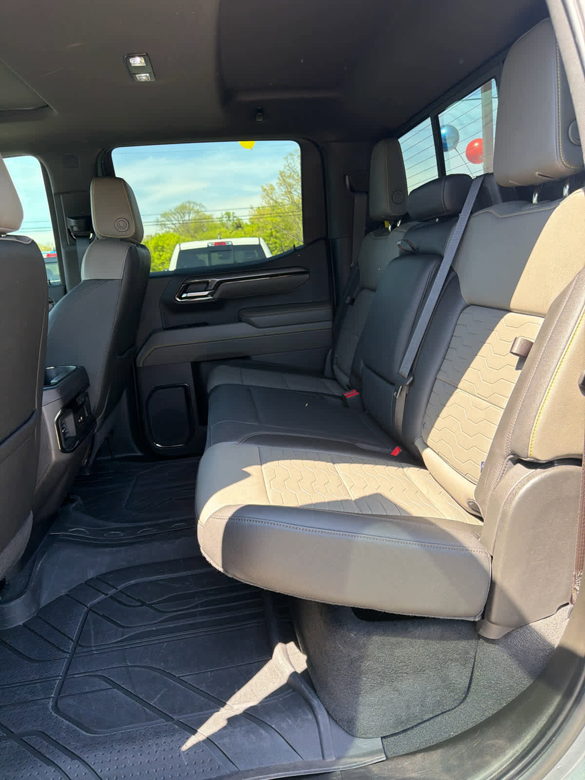 Used 2023 Chevrolet Silverado 1500 ZR2 w/ Technology Package image 12