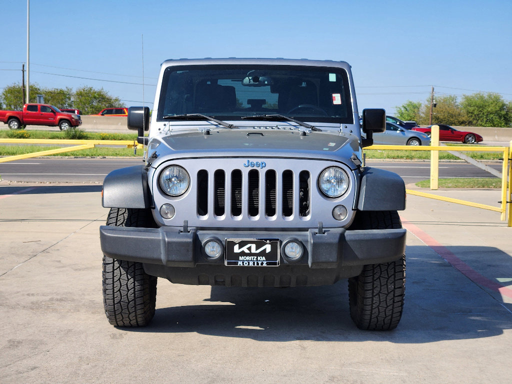Used 2015 Jeep Wrangler Rubicon w/ Power Convenience Group image 2
