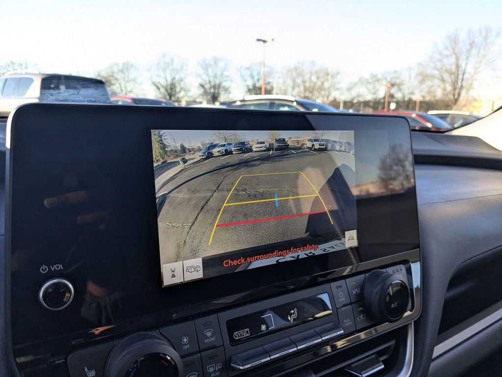 Used 2025 Toyota Grand Highlander XLE image 17