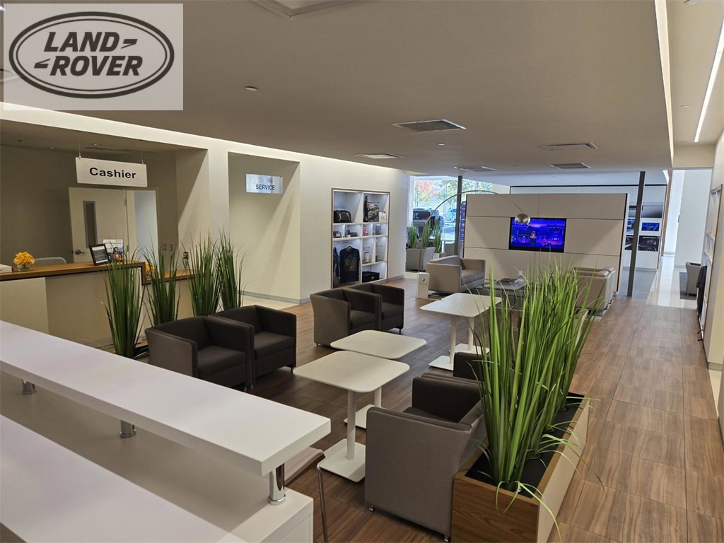 Used 2024 Land Rover Range Rover Sport image 38