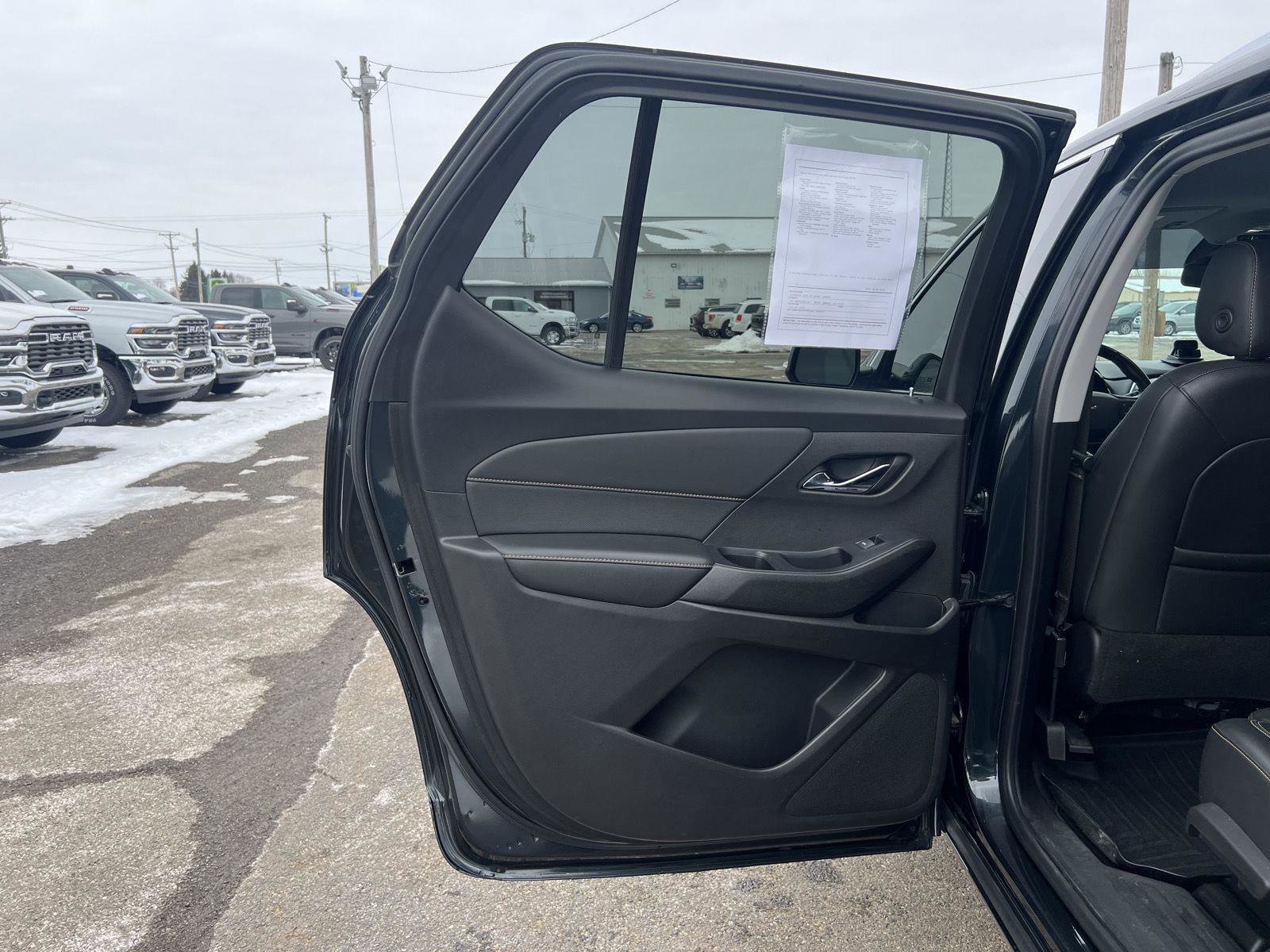 Used 2021 Chevrolet Traverse Premier image 22
