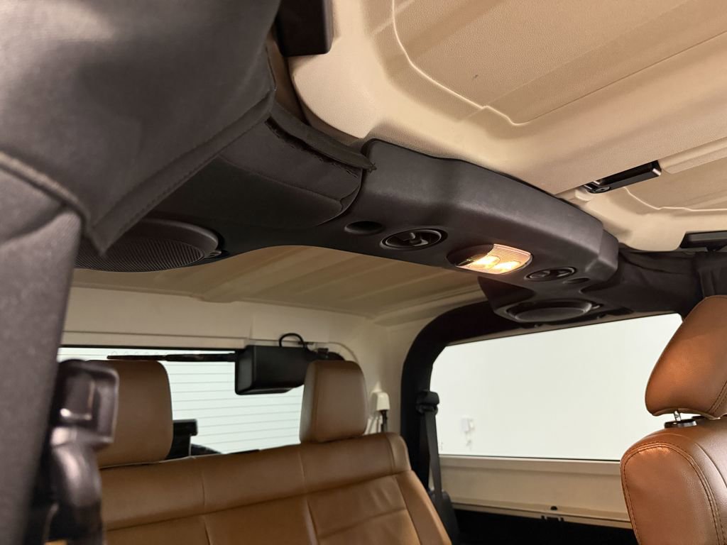 Used 2011 Jeep Wrangler Sahara w/ Connectivity Group AWD/4WD image 65