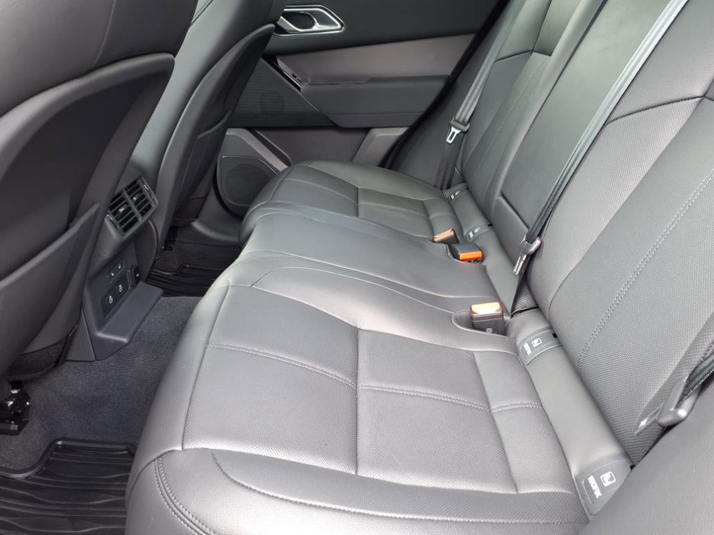 Certified 2025 Land Rover Range Rover Velar Dynamic SE image 5