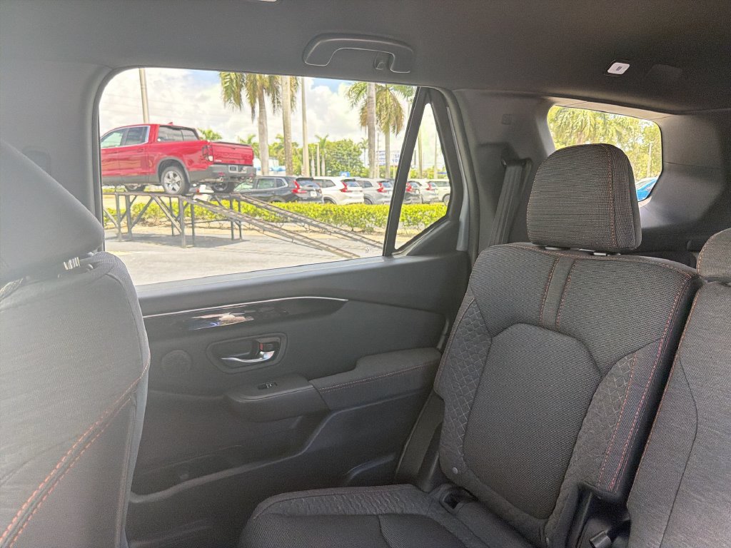 New 2026 Honda Pilot Sport image 13