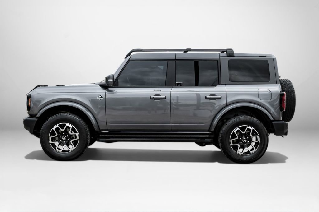 Used 2023 Ford Bronco Outer Banks image 9