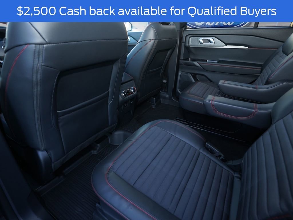 New 2026 Ford Explorer ST-Line w/ ST-Line Street Pack image 14