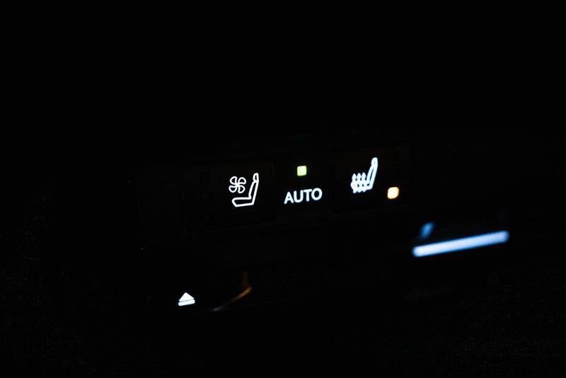 Used 2020 Lexus ES 350 w/ Premium Package image 23