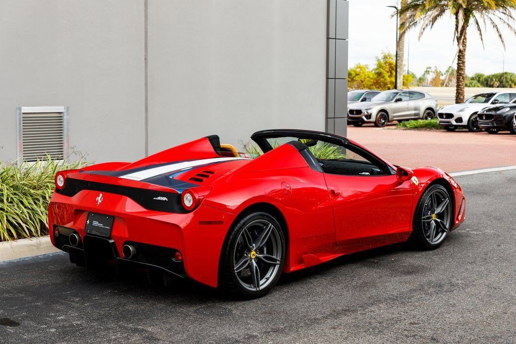 Used 2015 Ferrari 458 Speciale A image 5