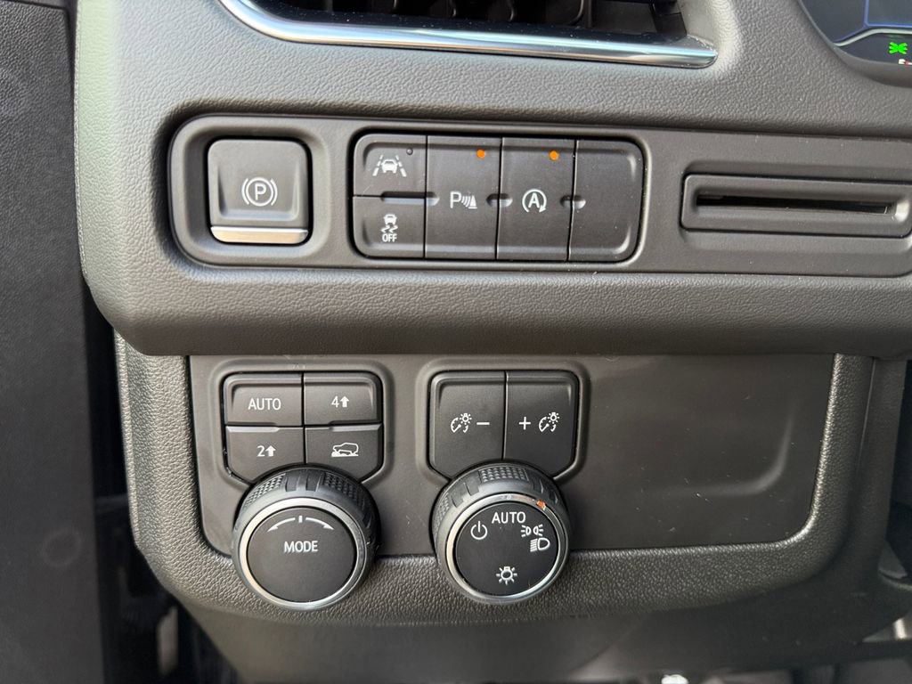 Used 2023 Chevrolet Tahoe LT image 19