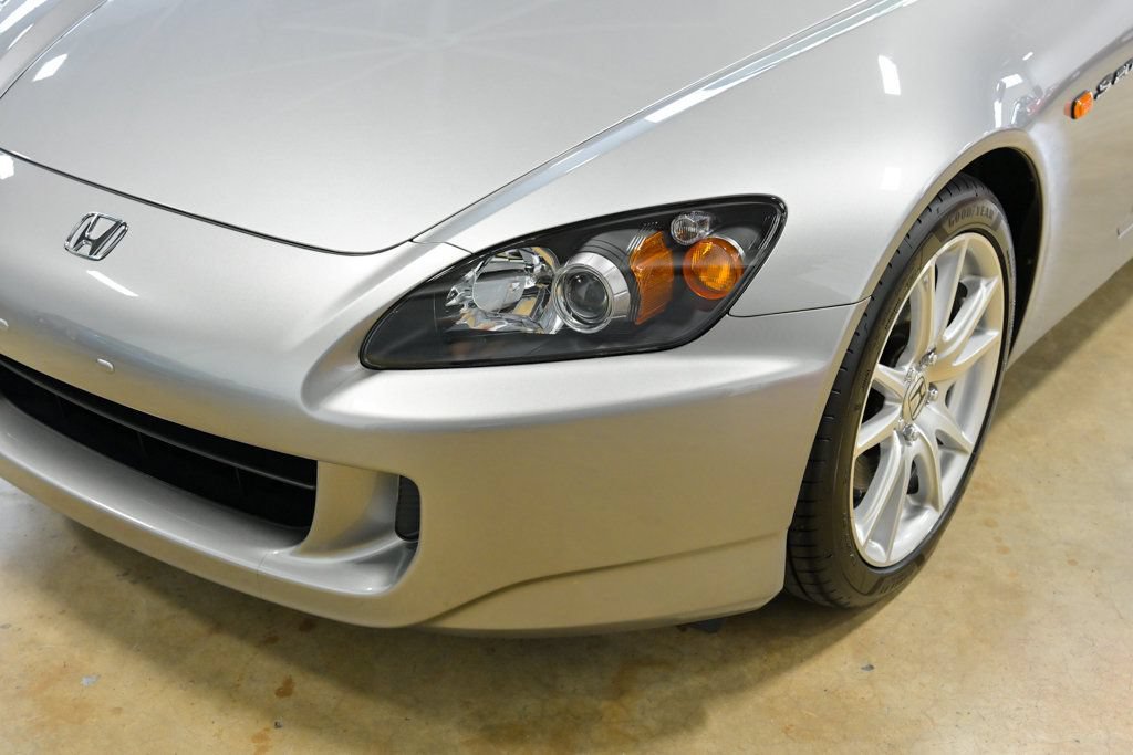 Used 2005 Honda S2000 image 22