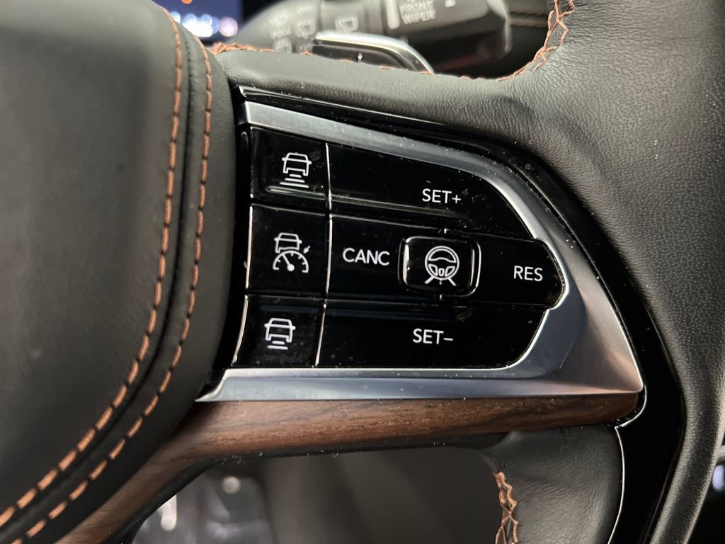 Used 2025 Jeep Grand Cherokee Summit image 43