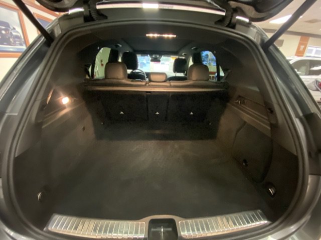 Used 2025 Mercedes-Benz GLE 450e 4MATIC w/ Driver Assistance Package image 9