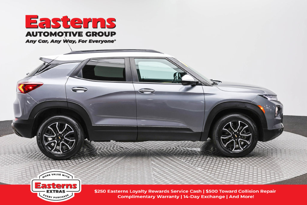 Used 2021 Chevrolet TrailBlazer ACTIV w/ Convenience Package FWD image 5