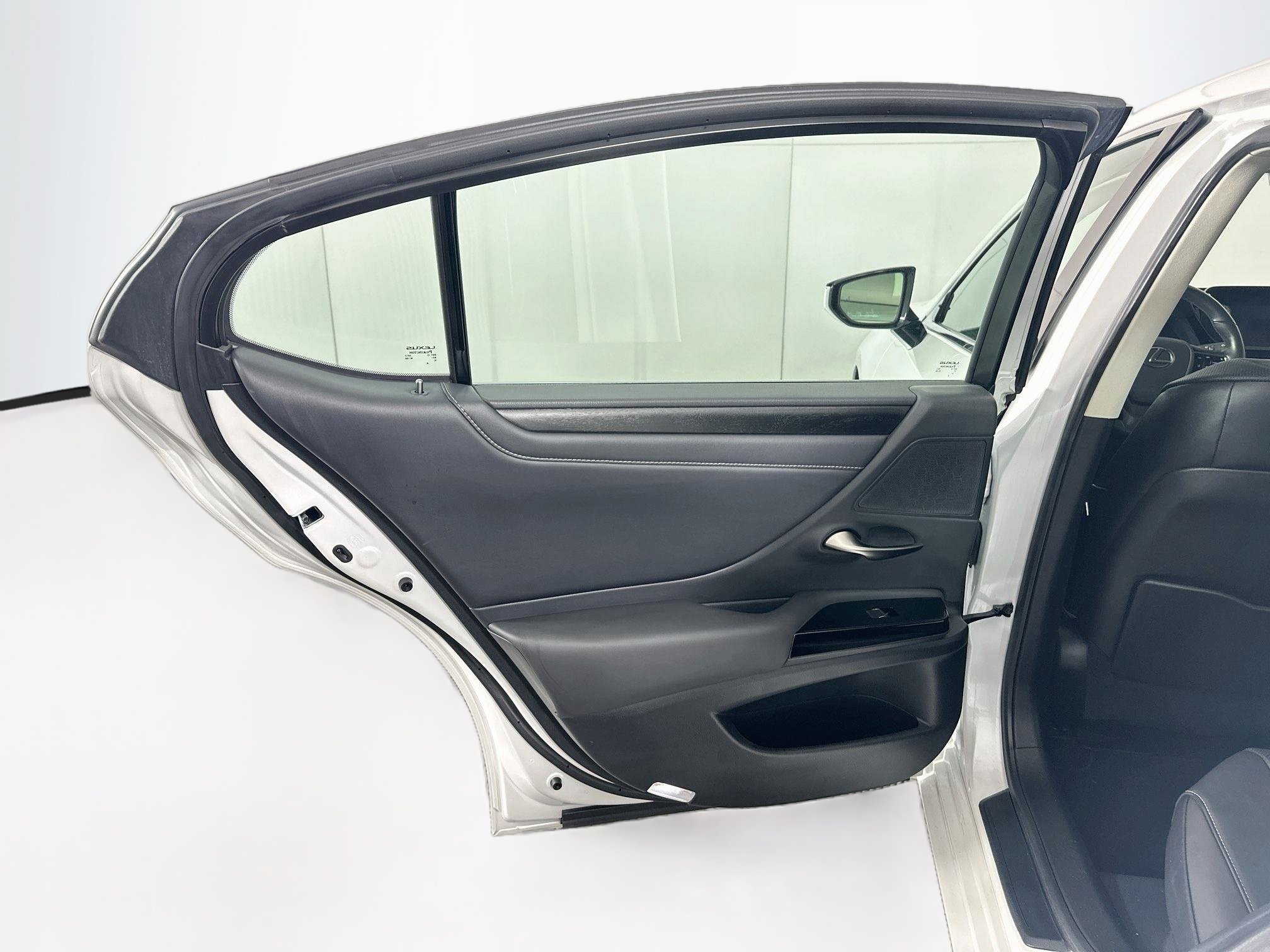 Used 2022 Lexus ES 300h w/ Premium Package FWD image 27