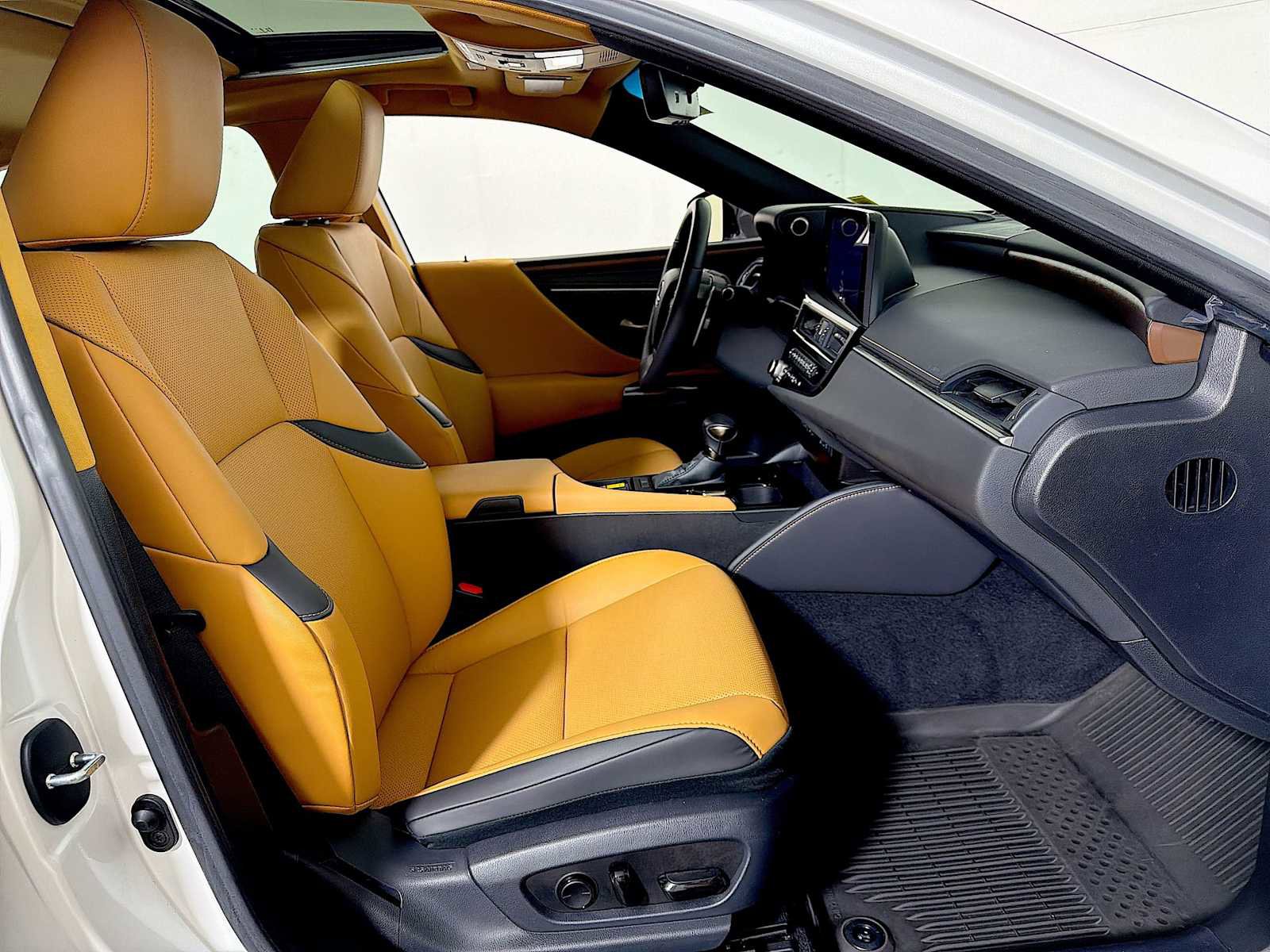 Used 2024 Lexus ES 350 w/ Premium Package image 24