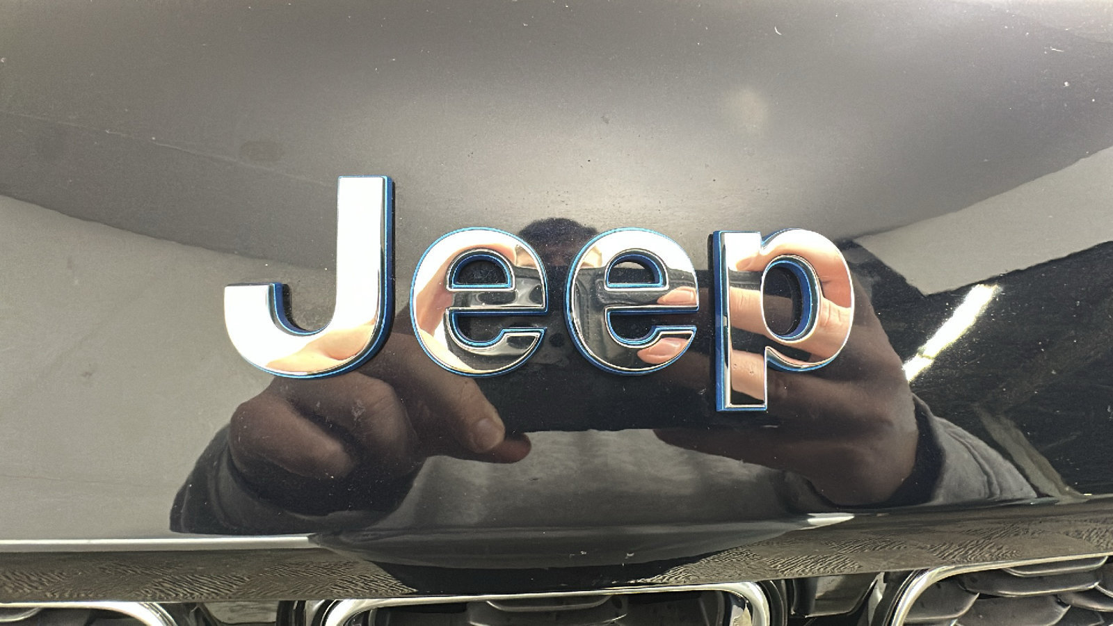 Used 2024 Jeep Grand Cherokee Limited 4xe AWD/4WD image 9