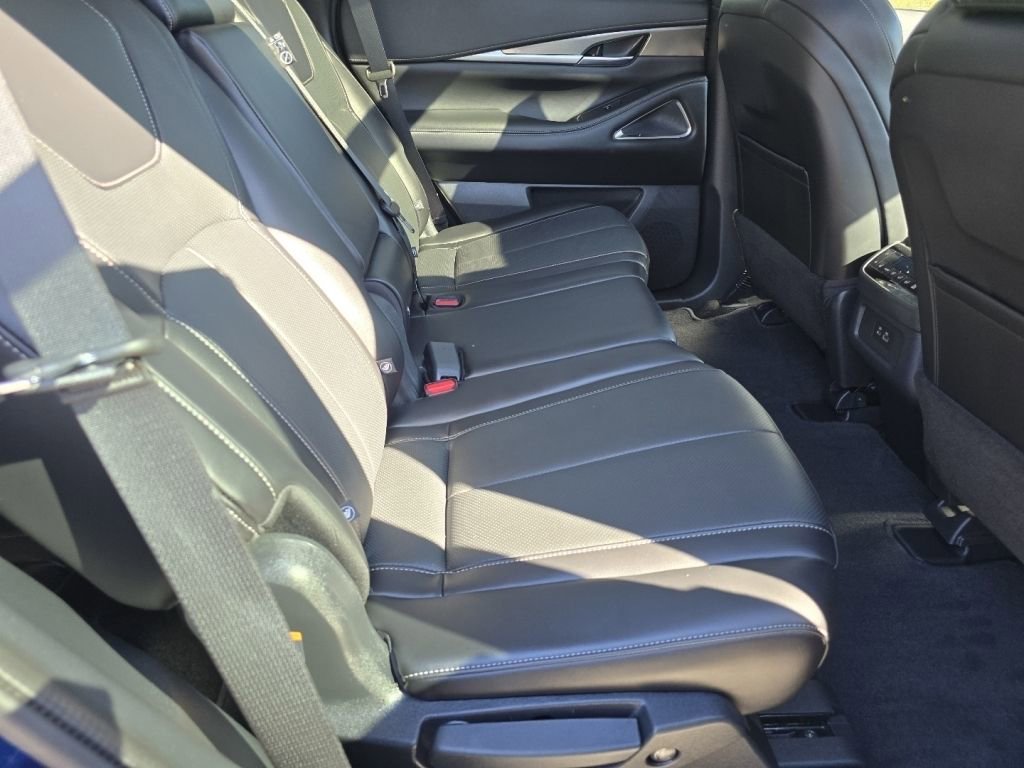 Used 2025 INFINITI QX60 Luxe w/ Vision Package image 22